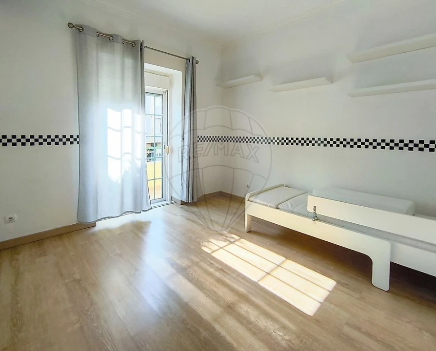 Apartamento T2 para Venda em Falagueira-Venda Nova Foto 3