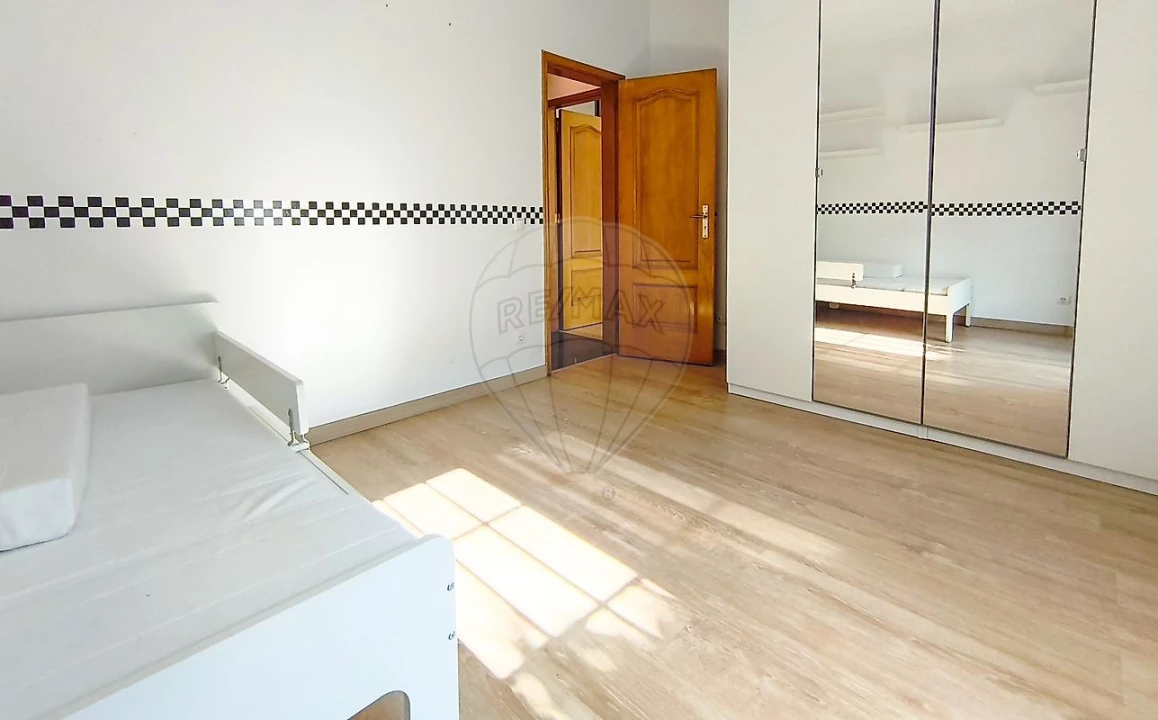 Apartamento T2 para Venda em Falagueira-Venda Nova Foto 1