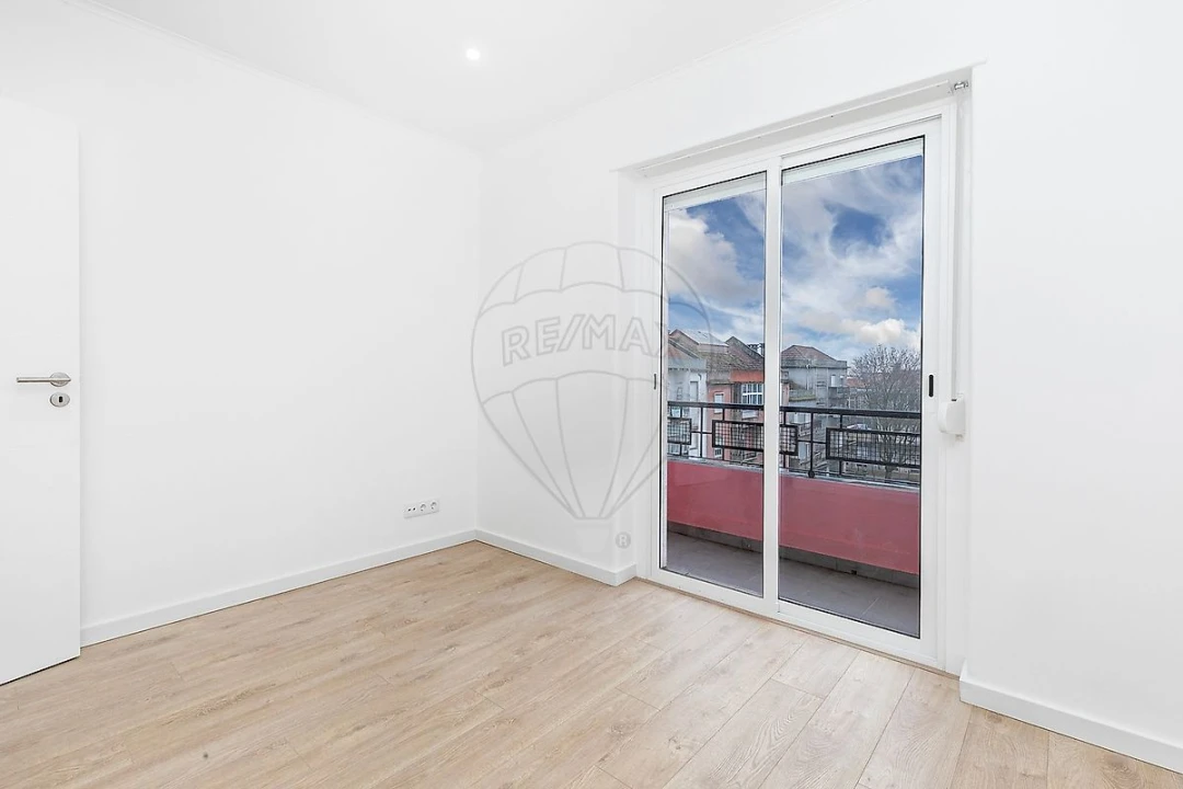 Apartamento T3 para Venda em Encosta do Sol Foto 3