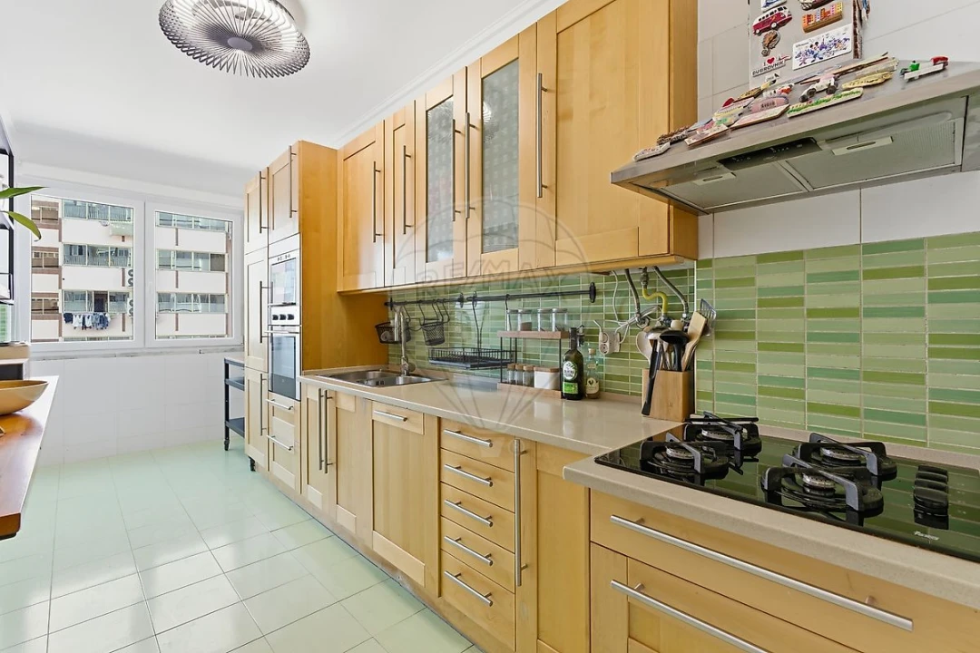 Apartamento T3 para Venda em Almada, Cova da Piedade, Pragal e Cacilhas Foto 16