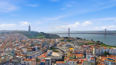 Apartamento T3 para Venda em Almada, Cova da Piedade, Pragal e Cacilhas