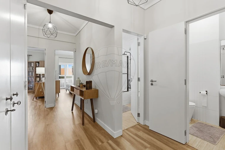 Apartamento T3 para Venda em Almada, Cova da Piedade, Pragal e Cacilhas Foto 9