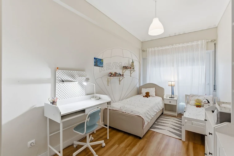 Apartamento T3 para Venda em Almada, Cova da Piedade, Pragal e Cacilhas Foto 12