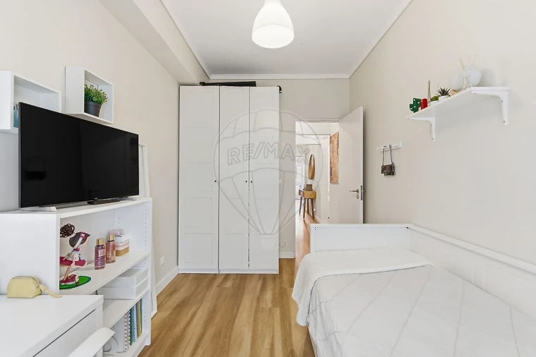 Apartamento T3 para Venda em Almada, Cova da Piedade, Pragal e Cacilhas Foto 14