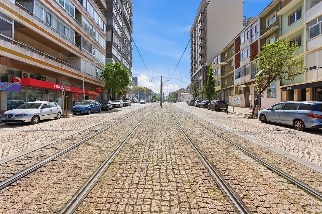 Apartamento T3 para Venda em Almada, Cova da Piedade, Pragal e Cacilhas Foto 22