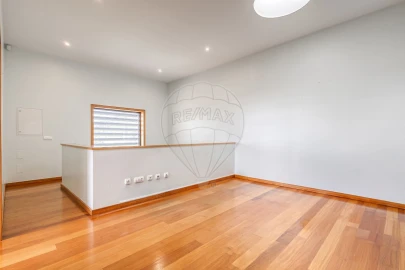 Moradia T3 para Venda em Mafamude e Vilar do Paraíso