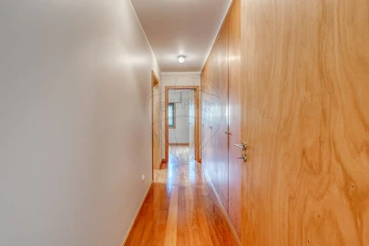 Moradia T3 para Venda em Mafamude e Vilar do Paraíso