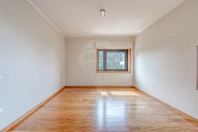 Moradia T3 para Venda em Mafamude e Vilar do Paraíso