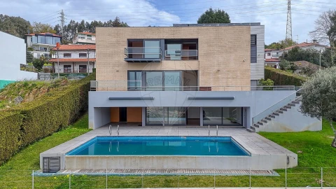 Moradia T3 para Venda em Mafamude e Vilar do Paraíso