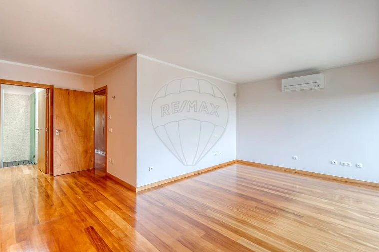 Moradia T3 para Venda em Mafamude e Vilar do Paraíso Foto 23