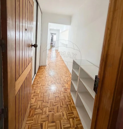 Apartamento T2 para Venda em Algueirão-Mem Martins