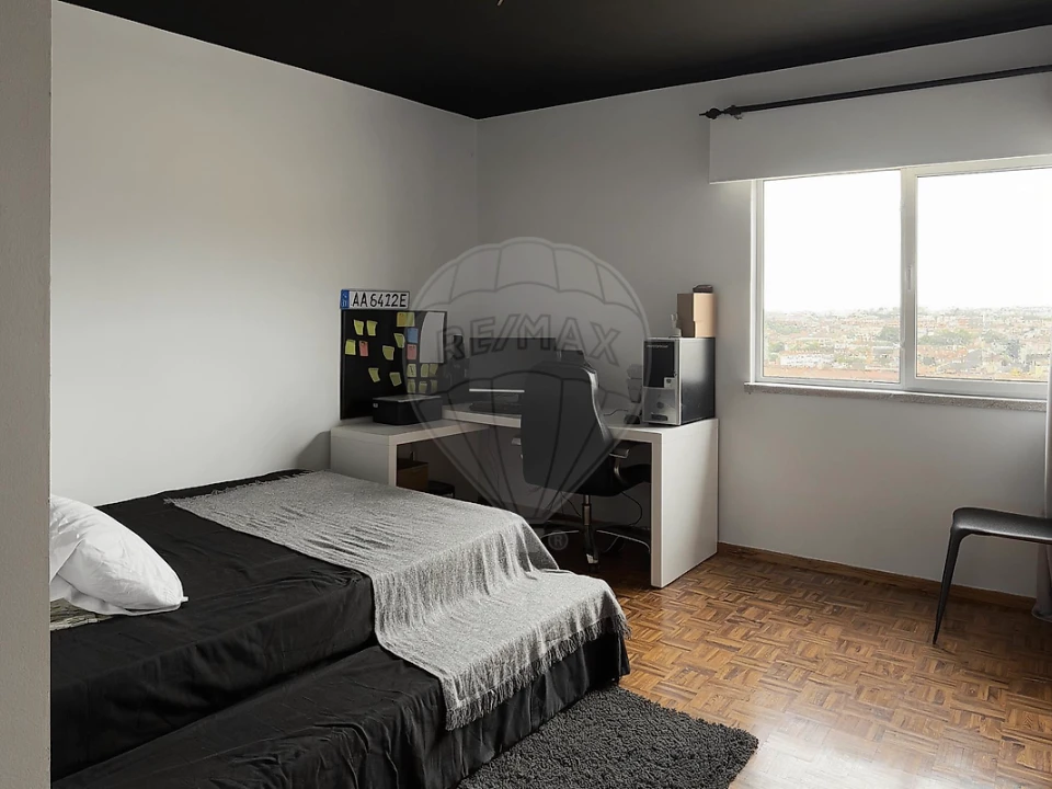 Apartamento T2 para Venda em Algueirão-Mem Martins Foto 1