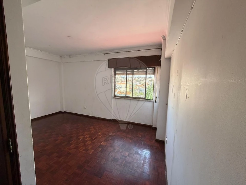 Apartamento T3 para Venda em Cacém e São Marcos Foto 11