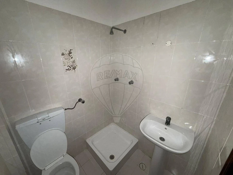 Apartamento T3 para Venda em Cacém e São Marcos Foto 1