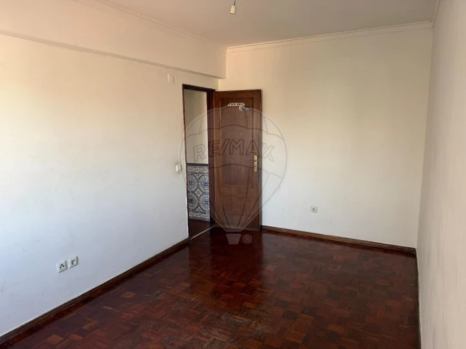 Apartamento T3 para Venda em Cacém e São Marcos Foto 24