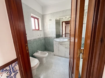 Apartamento T3 para Arrendamento em Carregado e Cadafais