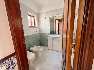 Apartamento T3 para Arrendamento em Carregado e Cadafais