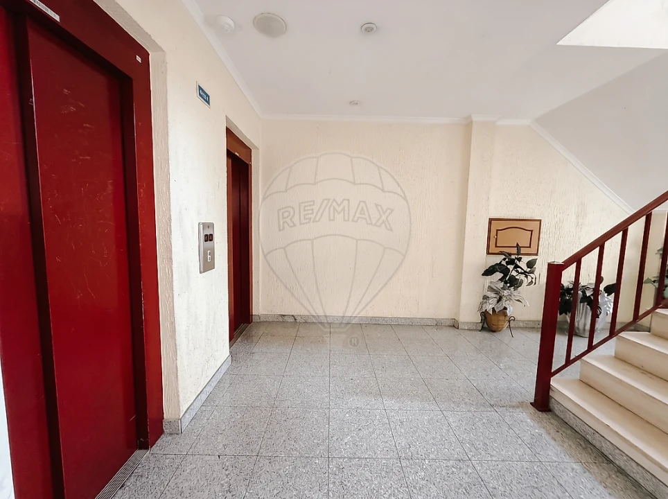 Apartamento T3 para Arrendamento em Carregado e Cadafais Foto 14