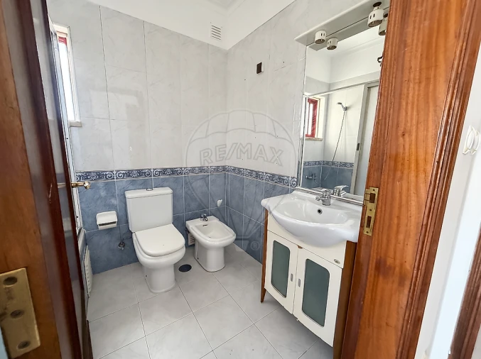 Apartamento T3 para Arrendamento em Carregado e Cadafais Foto 16