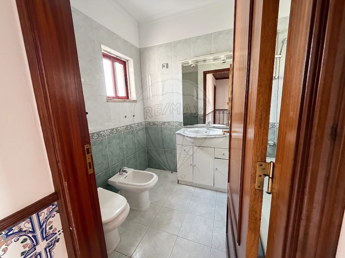 Apartamento T3 para Arrendamento em Carregado e Cadafais Foto 24