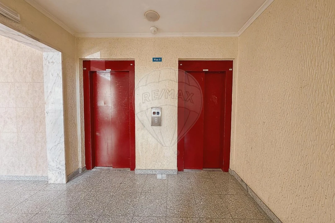 Apartamento T3 para Arrendamento em Carregado e Cadafais Foto 10