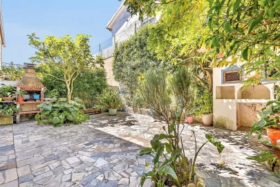 Moradia T5 para Venda em Agualva e Mira-Sintra