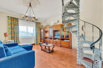 Moradia T5 para Venda em Agualva e Mira-Sintra