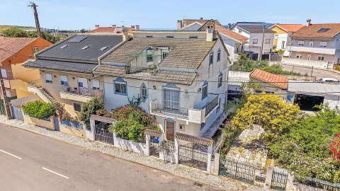 Moradia T5 para Venda em Agualva e Mira-Sintra