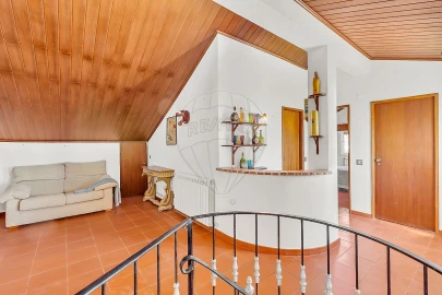 Moradia T5 para Venda em Agualva e Mira-Sintra