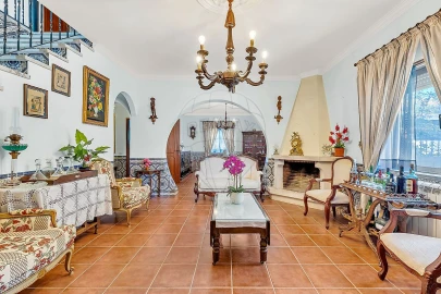 Moradia T5 para Venda em Agualva e Mira-Sintra