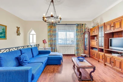 Moradia T5 para Venda em Agualva e Mira-Sintra