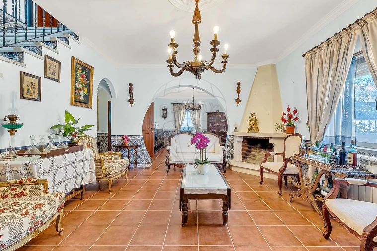 Moradia T5 para Venda em Agualva e Mira-Sintra Foto 3