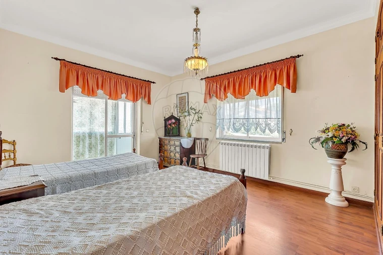 Moradia T5 para Venda em Agualva e Mira-Sintra Foto 18