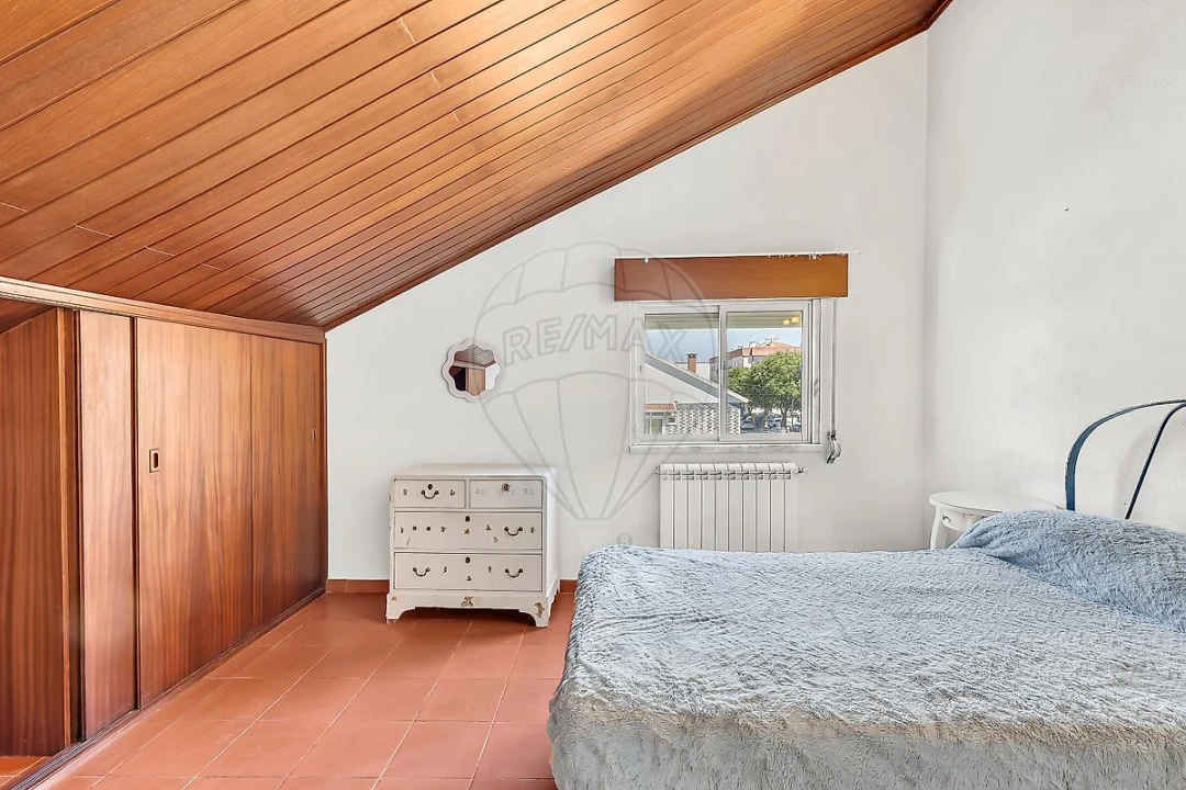 Moradia T5 para Venda em Agualva e Mira-Sintra Foto 26