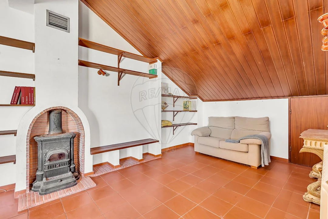 Moradia T5 para Venda em Agualva e Mira-Sintra Foto 21