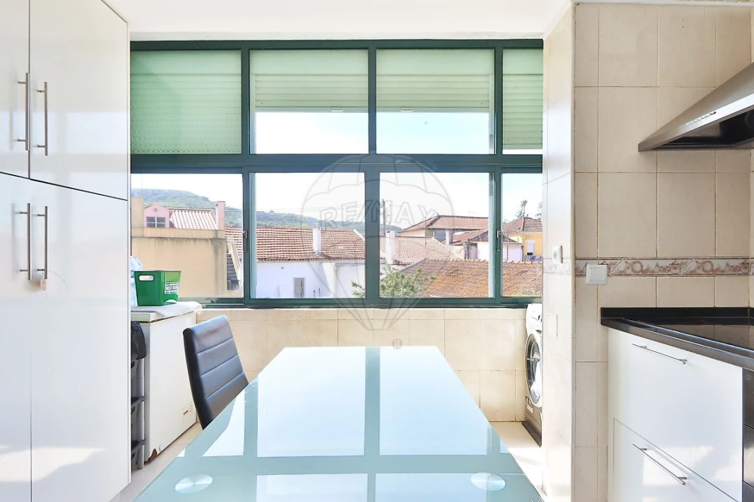 Apartamento T2 para Venda em Vialonga Foto 2