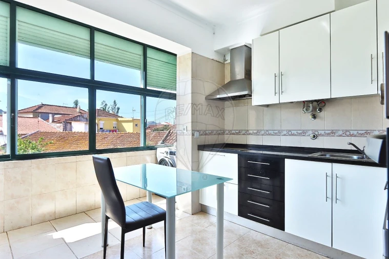 Apartamento T2 para Venda em Vialonga Foto 19