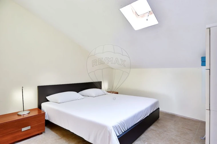 Apartamento T2 para Venda em Vialonga Foto 3