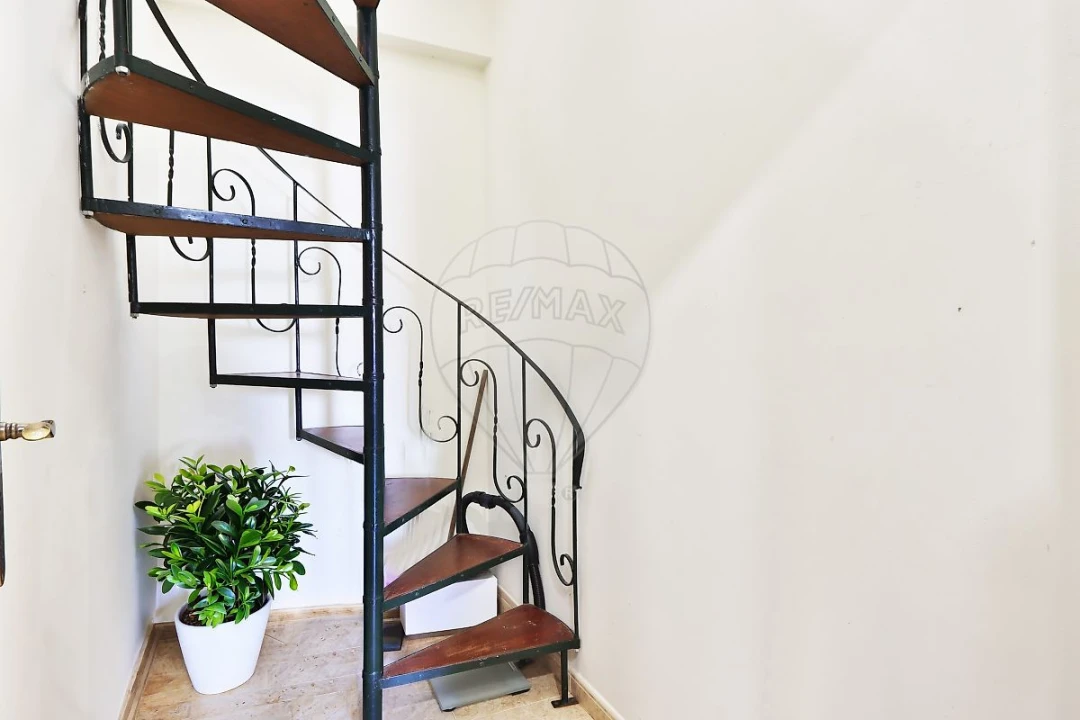 Apartamento T2 para Venda em Vialonga Foto 1