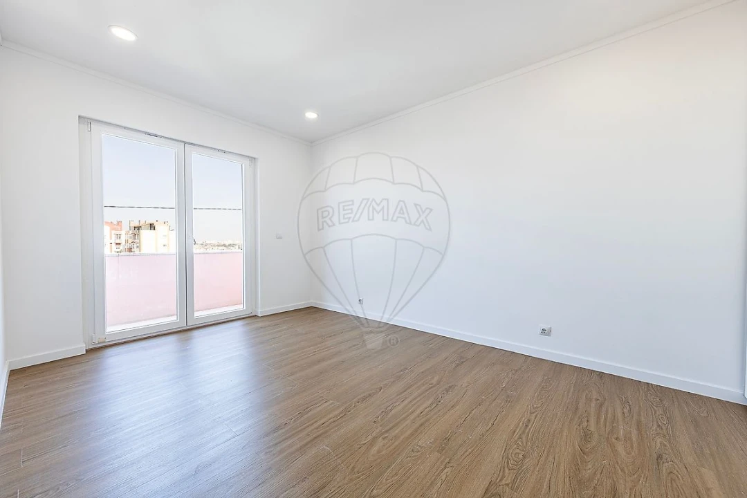 Apartamento T2 para Venda em Águas Livres Foto 23