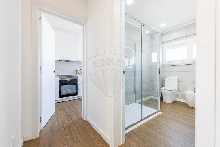 Apartamento T2 para Venda em Águas Livres Foto 10