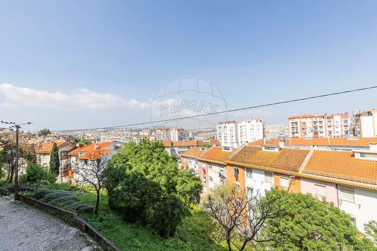 Apartamento T2 para Venda em Águas Livres Foto 27