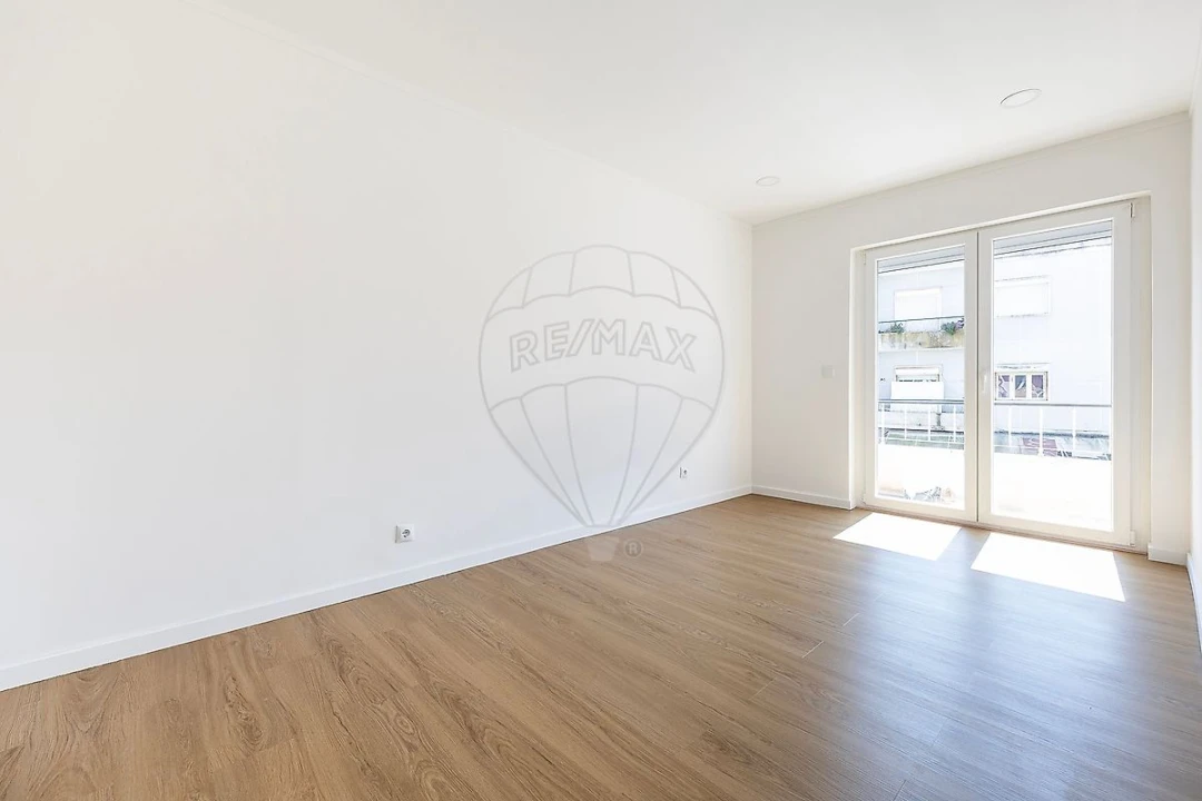 Apartamento T2 para Venda em Águas Livres Foto 18