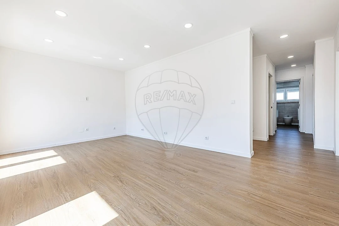 Apartamento T2 para Venda em Águas Livres Foto 1