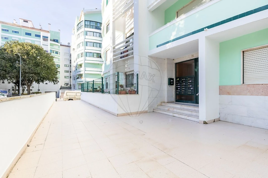 Apartamento T2 para Venda em Algueirão-Mem Martins Foto 19