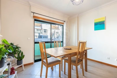 Apartamento T2 para Venda em Algueirão-Mem Martins