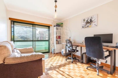 Apartamento T2 para Venda em Algueirão-Mem Martins