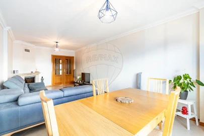 Apartamento T2 para Venda em Algueirão-Mem Martins