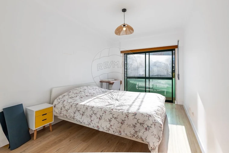 Apartamento T2 para Venda em Algueirão-Mem Martins Foto 9