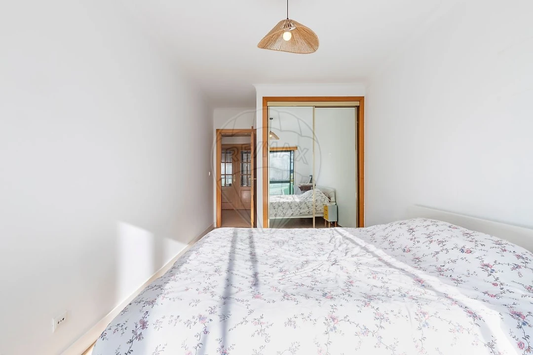 Apartamento T2 para Venda em Algueirão-Mem Martins Foto 10